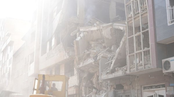 牛达人配资 伊朗导弹袭击以色列 已造成至少2死80伤